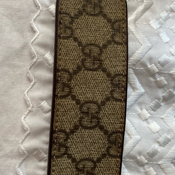 AUTHENTIC GUCCI BELT - Picture 5 of 11